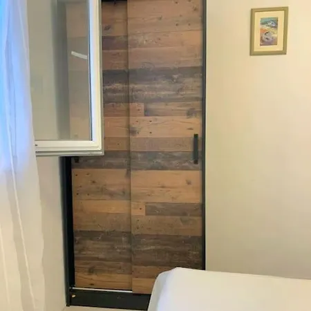 Mirta's Apartment, 5m From Sea *