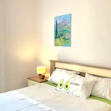 Mirta's Apartment, 5m From Sea