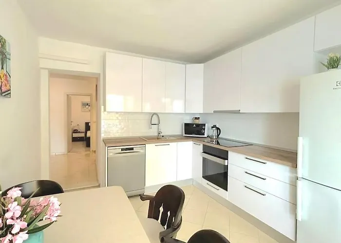 Mirta's Apartment, 5m From Sea